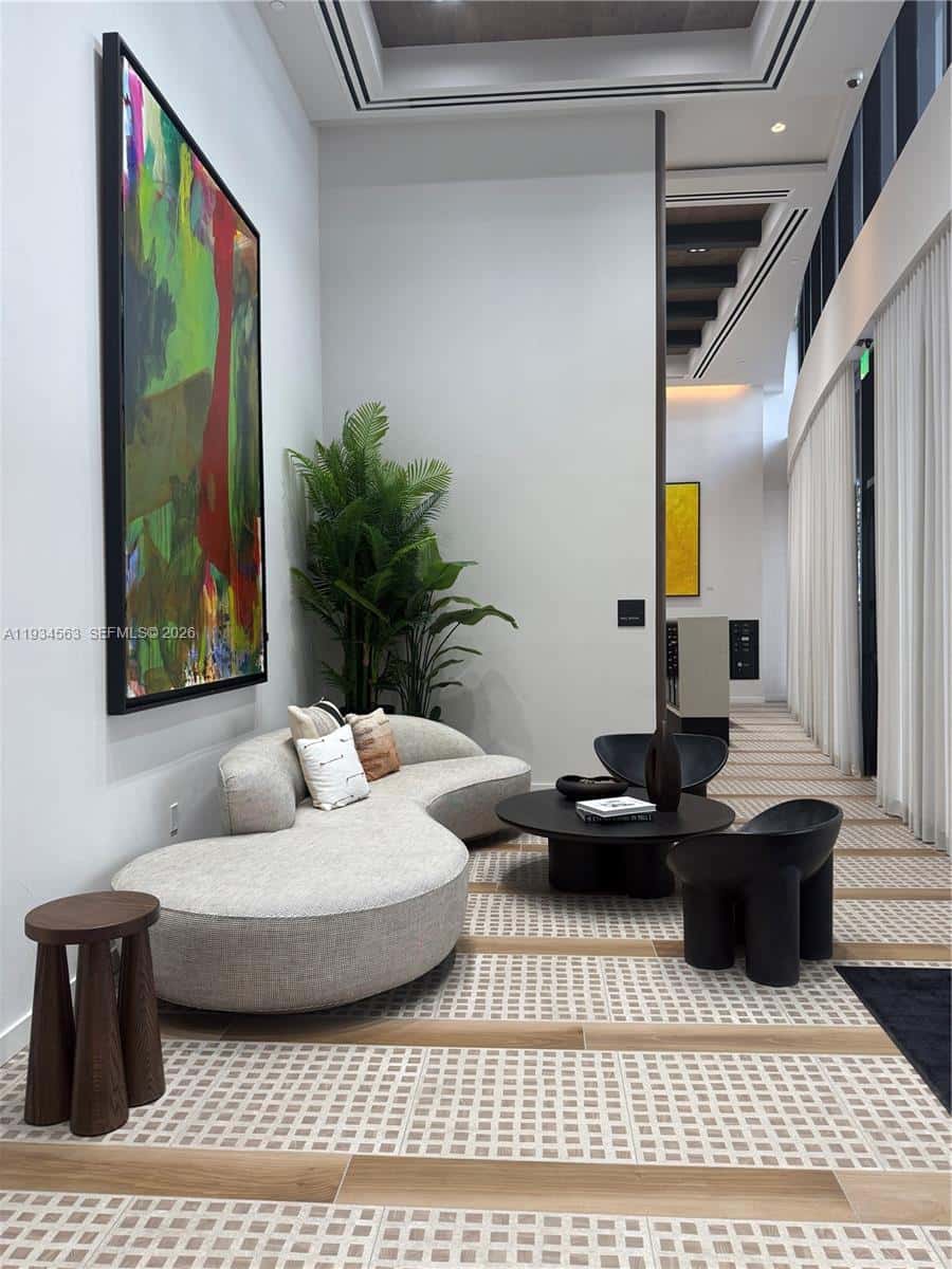 225 N Miami ave # 501, Miami FL 33128