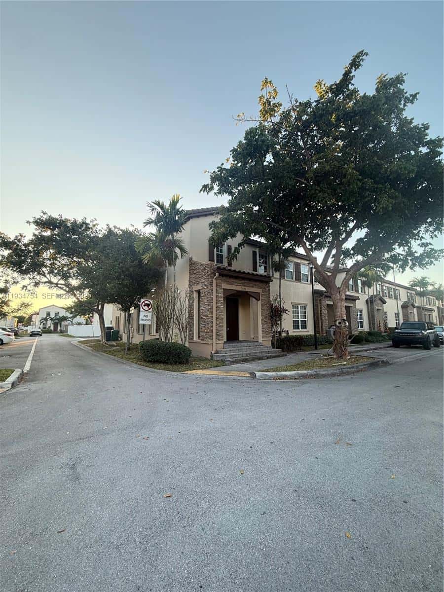 9248 SW 170th Pl # 9248, Miami FL 33196