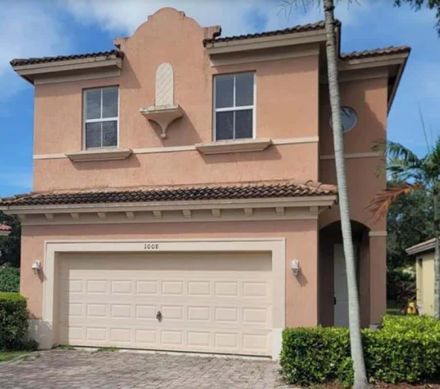 1008 NE 39th Avenue, Homestead FL 33033