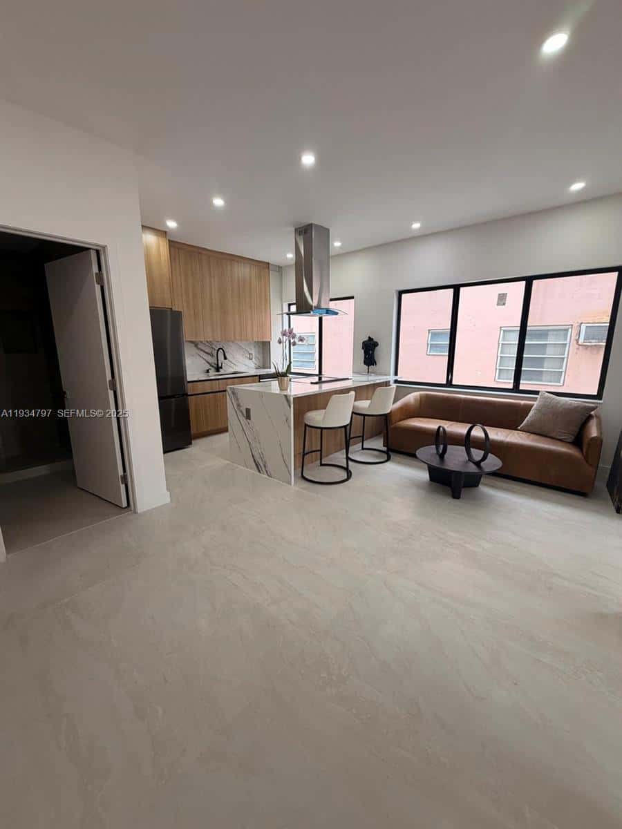 2436 SW 7th St # 1, Miami FL 33135