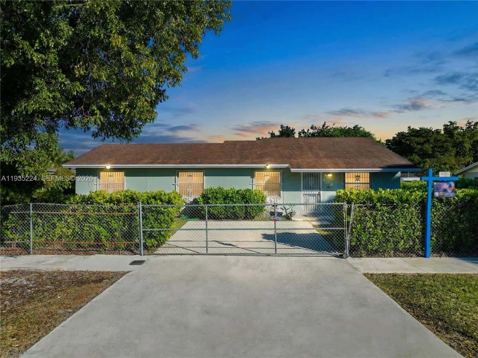 409 SW 8th Ave, Florida City FL 33034