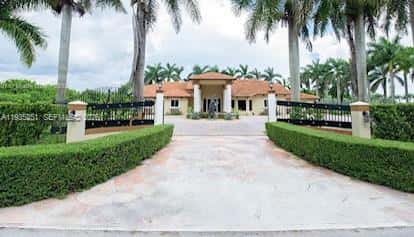 19701 SW 197th Ave, Miami FL 33187
