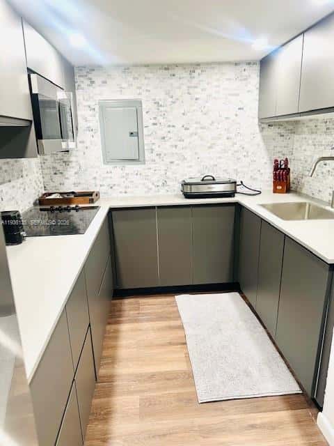 2625 Collins Ave # 415, Miami Beach FL 33140
