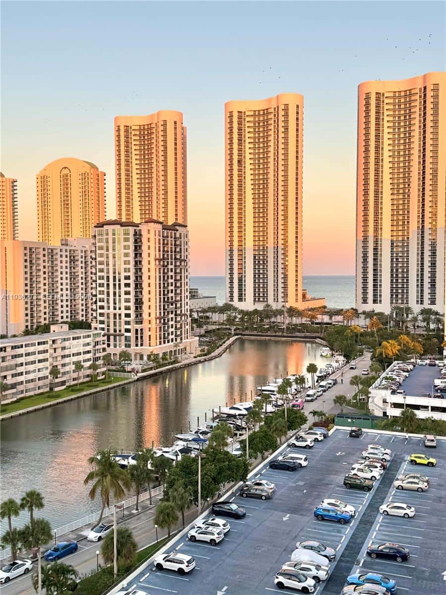 300 Bayview Dr # 1201, Sunny Isles Beach FL 33160