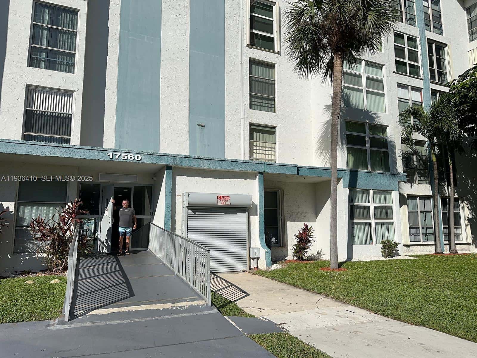 17560 Atlantic Blvd # 109, Sunny Isles Beach FL 33160