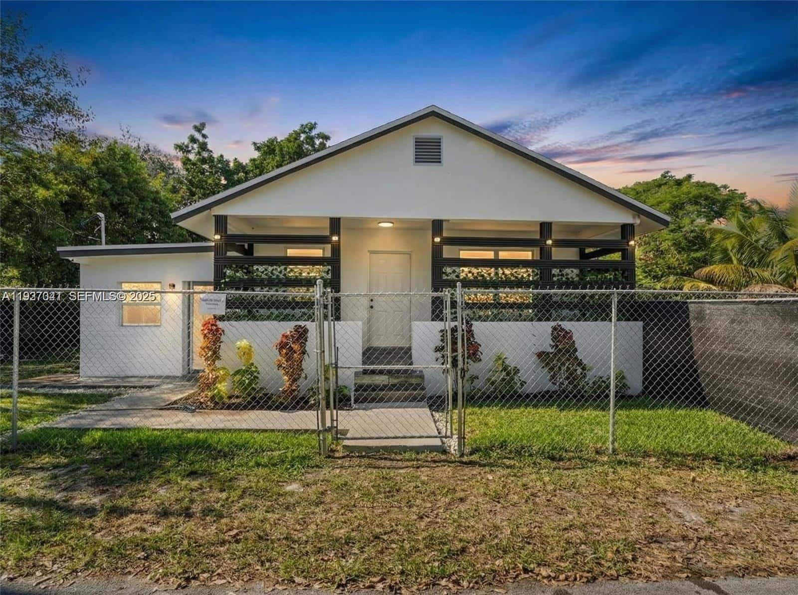 6318 NW 19th Ct, Miami FL 33147