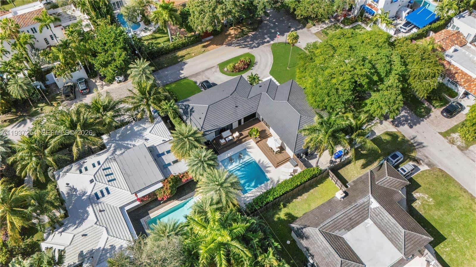 800 NE 72nd St, Miami FL 33138