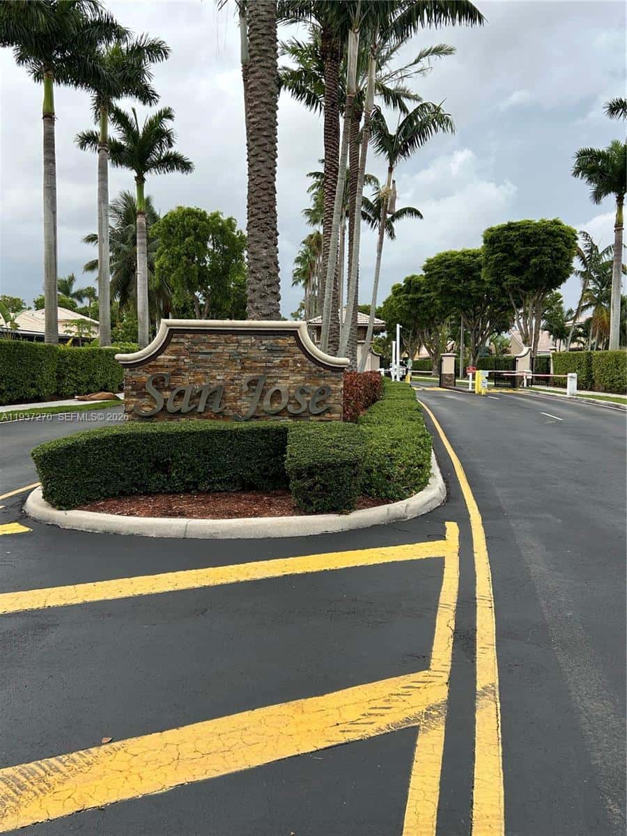15442 SW 139th St, Miami FL 33196