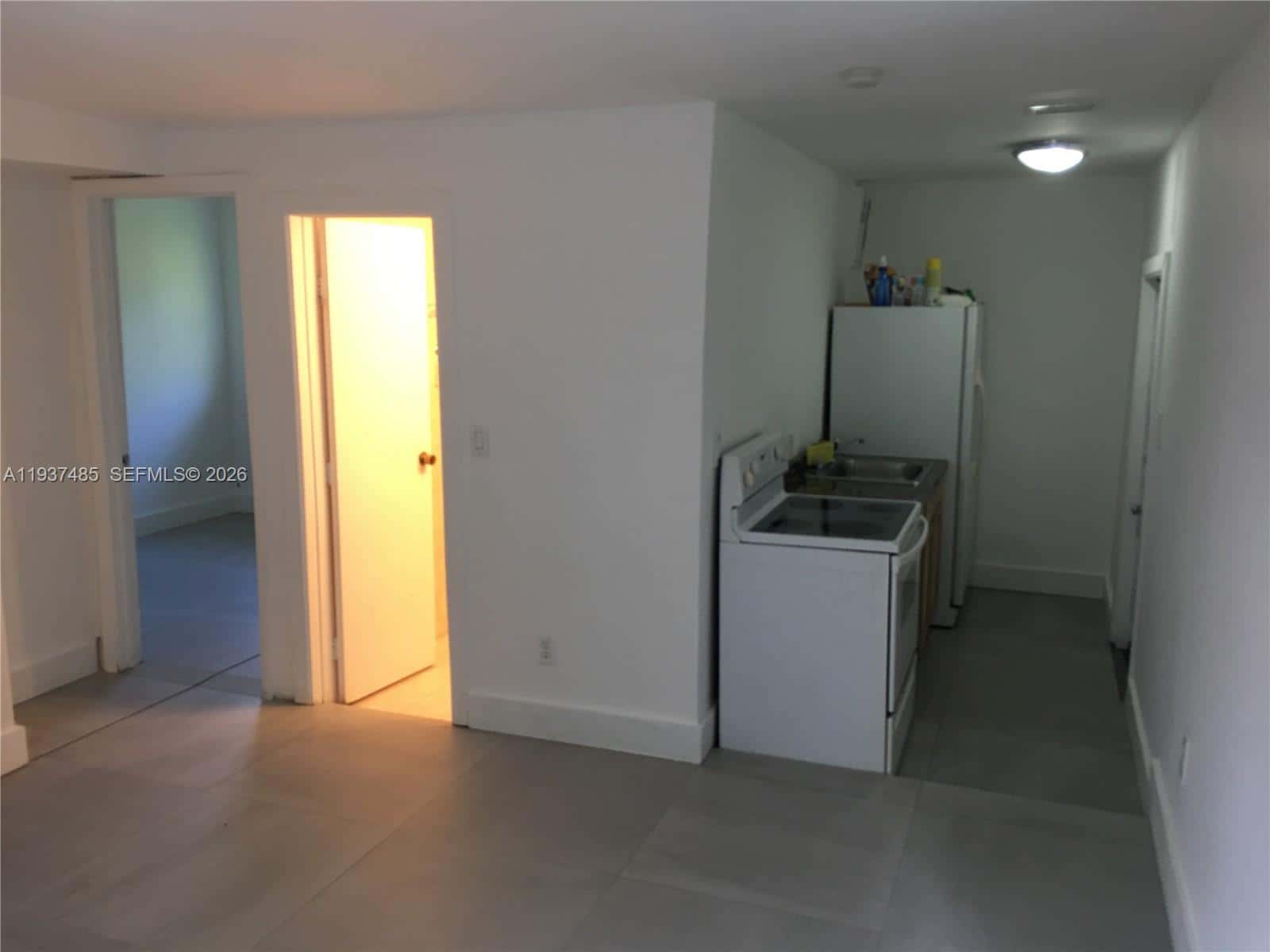 2612 NE 206th St, Miami FL 33180