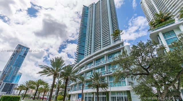 92 SW 3rd St # 1802, Miami FL 33130