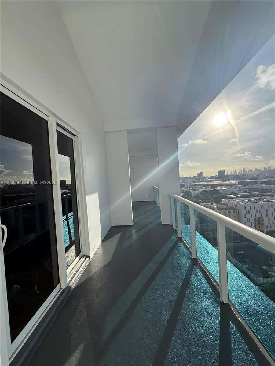 2301 Collins Ave # 22, Miami Beach FL 33139