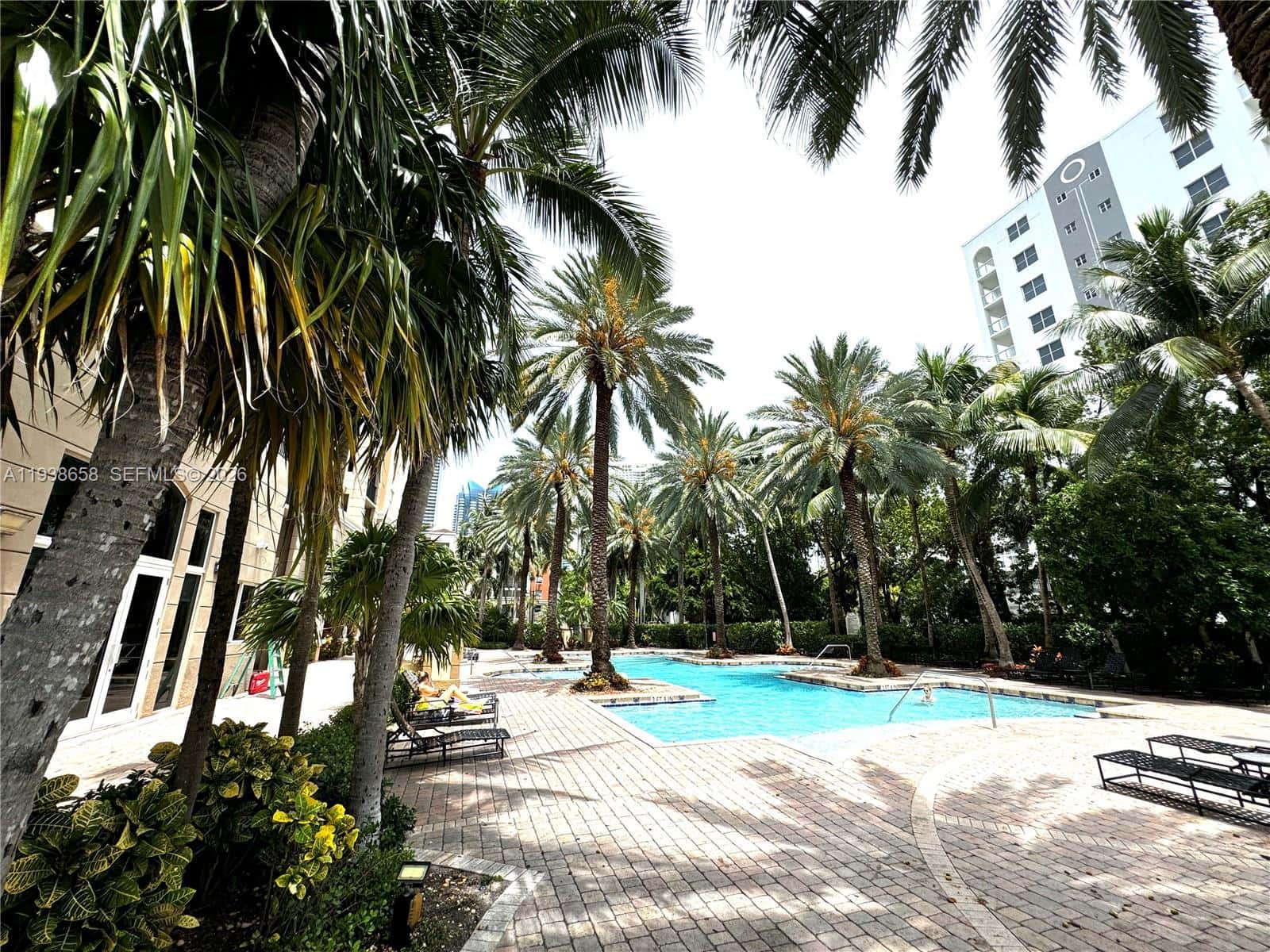 17150 N Bay Rd # 2412, Sunny Isles Beach FL 33160