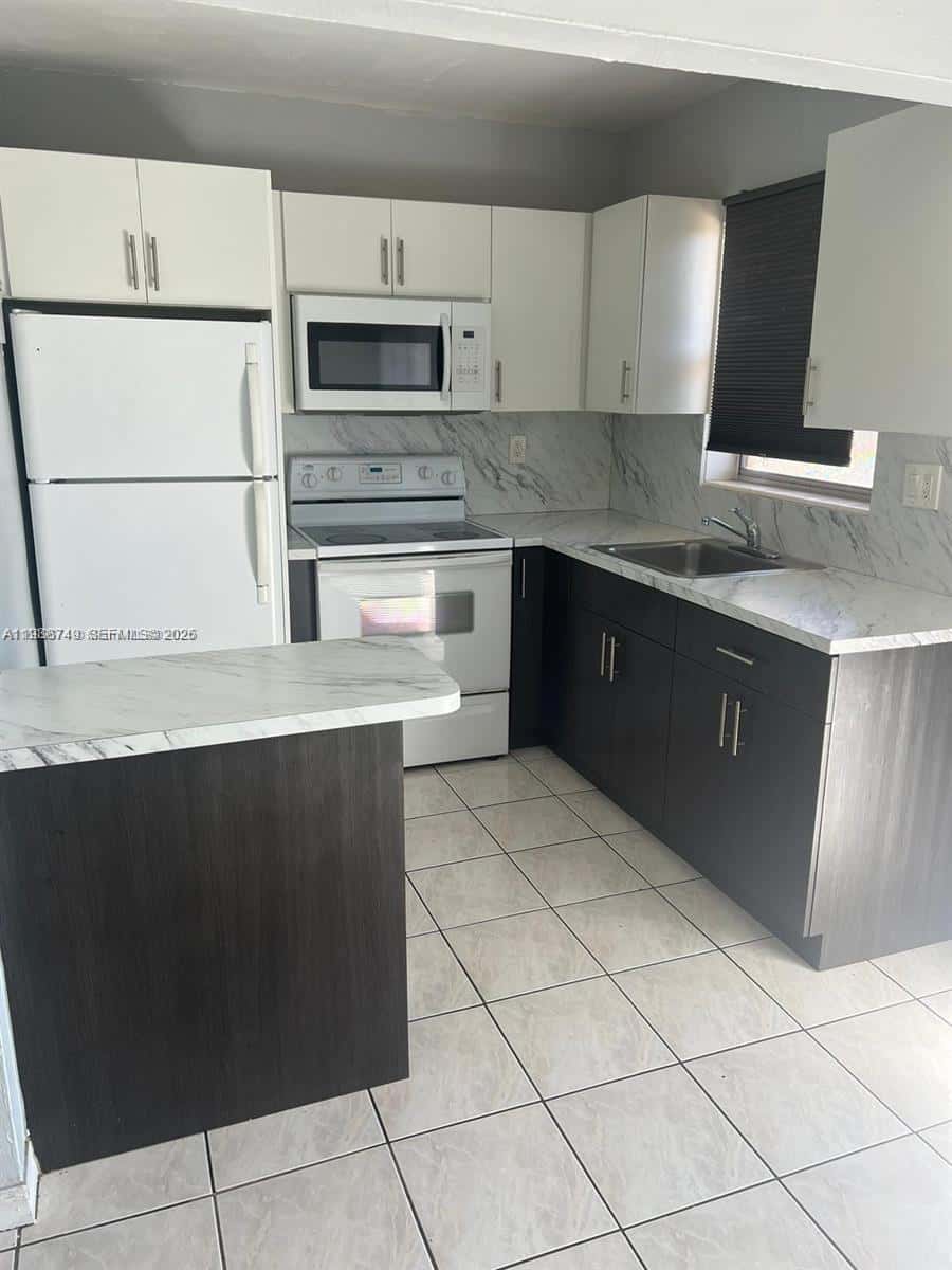7505 SW 82nd St # 314, Miami FL 33143