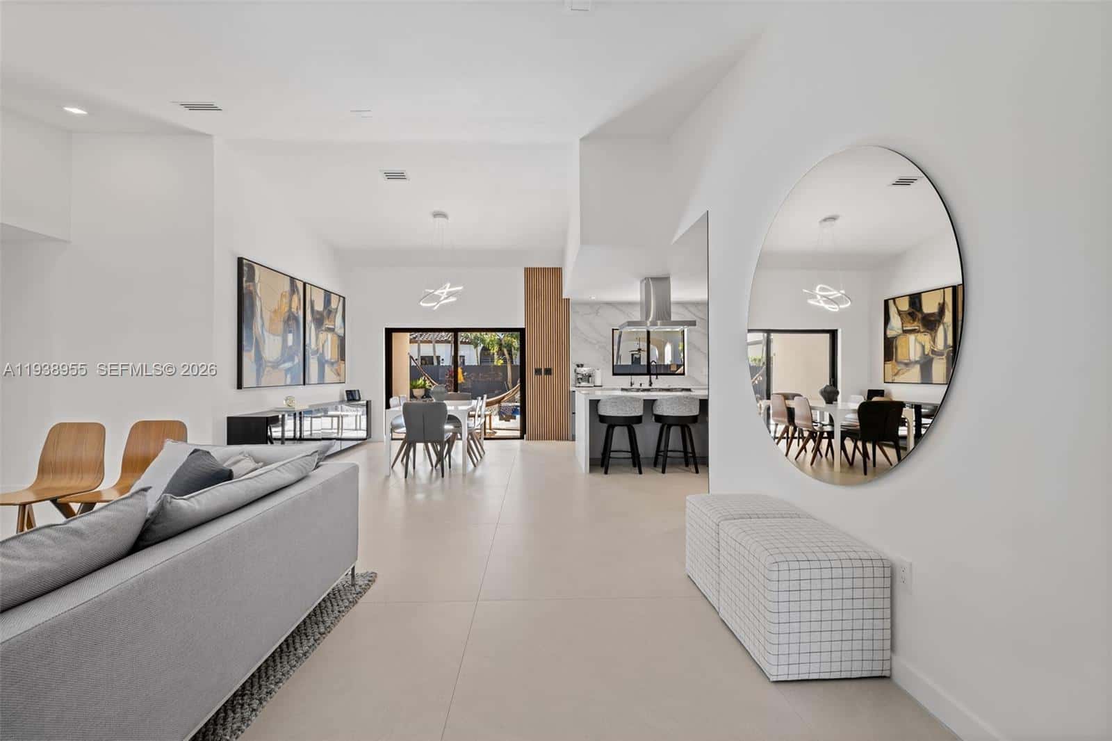 7910 NW 169th Ter, Miami Lakes FL 33016