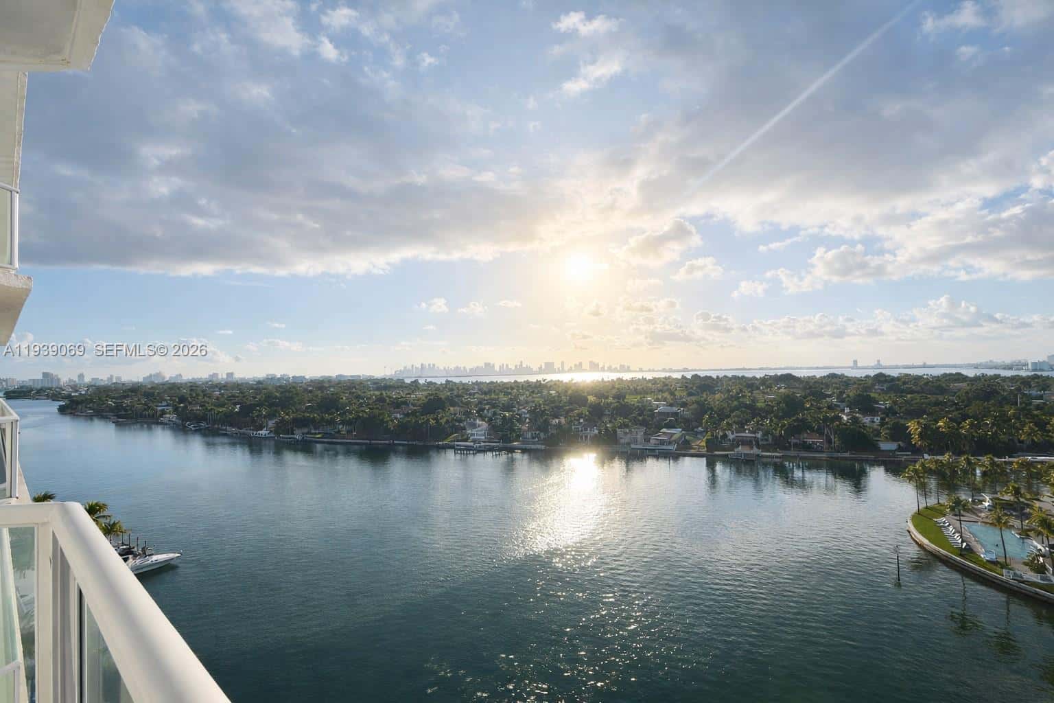 5900 Collins Ave # 1405, Miami Beach FL 33140