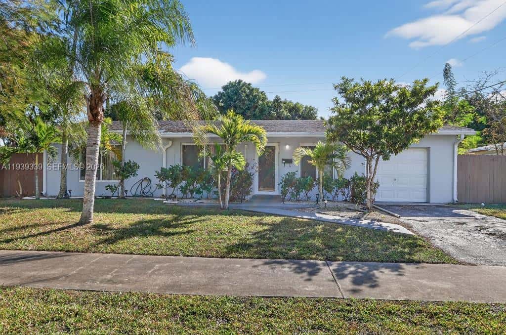 9900 SW 164th Ter, Miami FL 33157