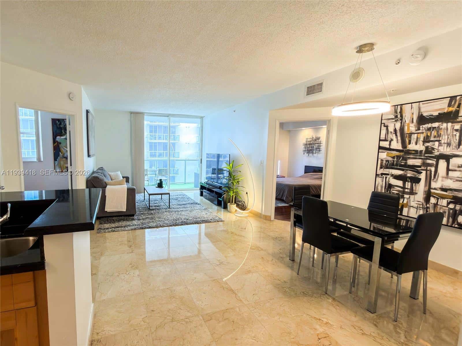 5085 NW 7th St # 906, Miami FL 33126