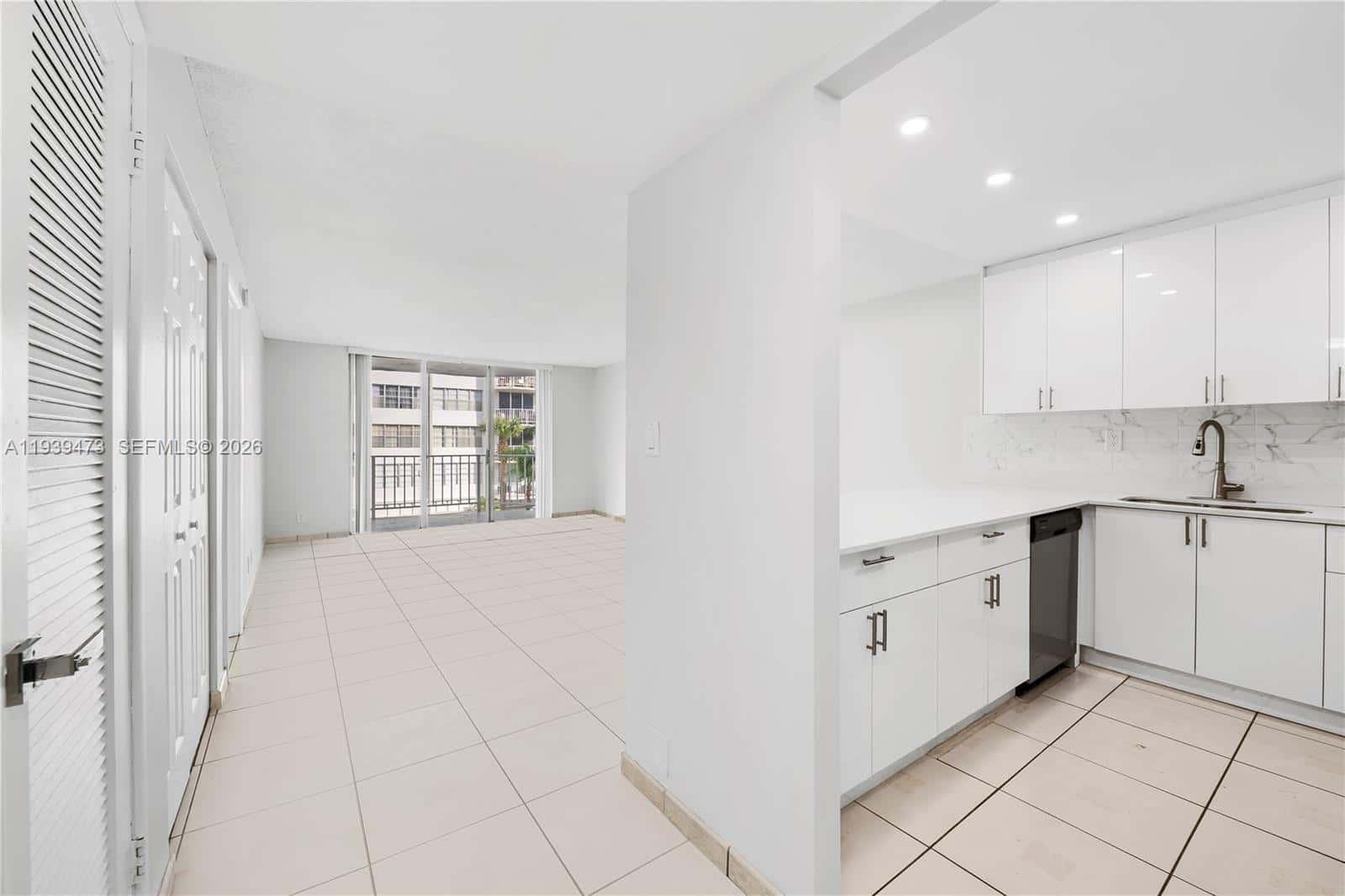 16710 NE 9th Ave # 307, North Miami Beach FL 33162