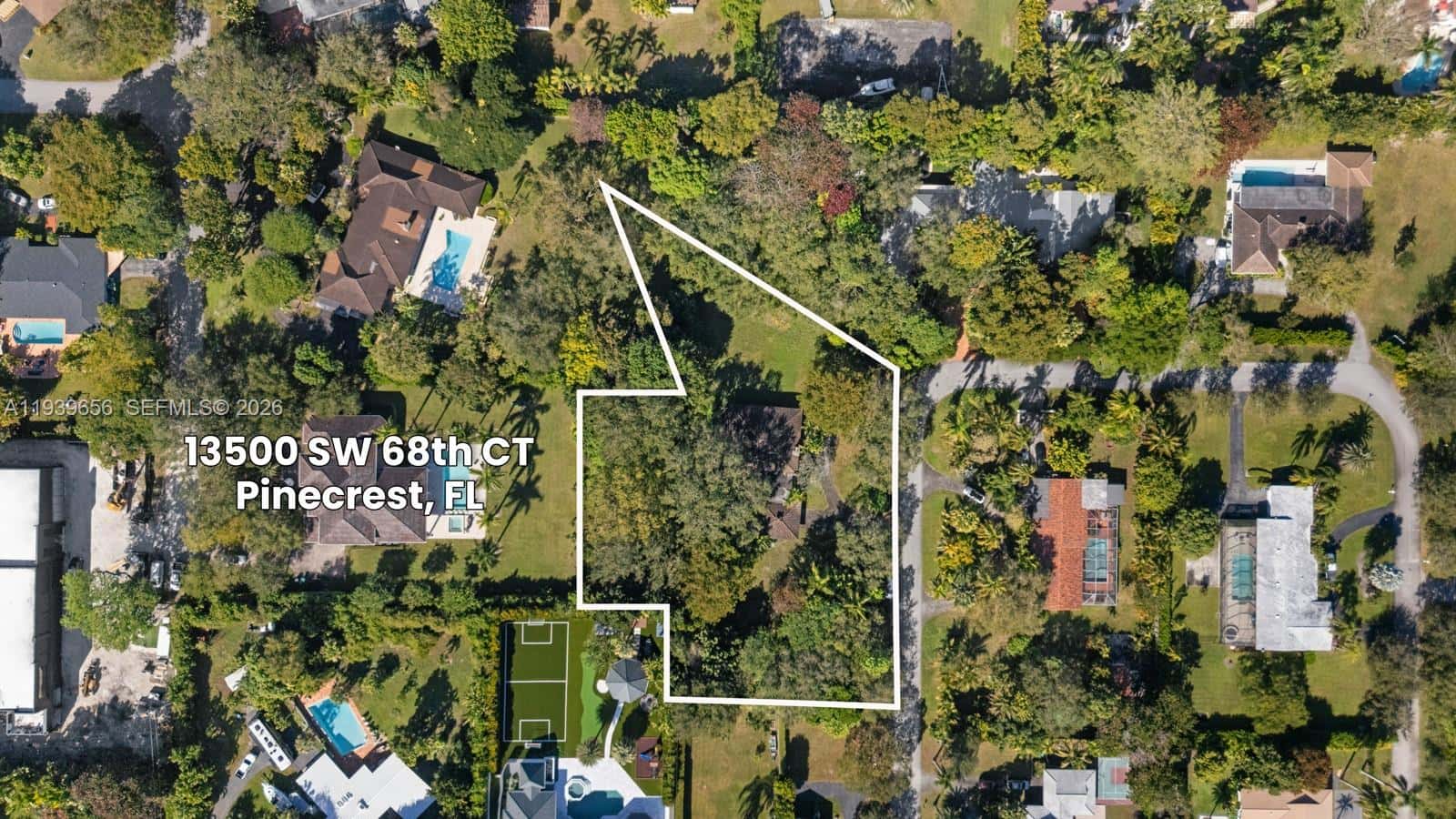 13500 SW 68th Ct, Pinecrest FL 33156