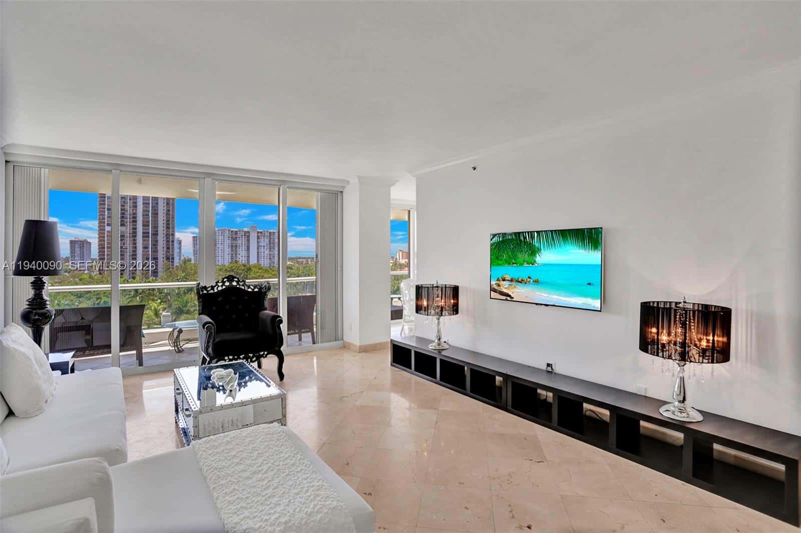 7000 Island Blvd # 808, Aventura FL 33160