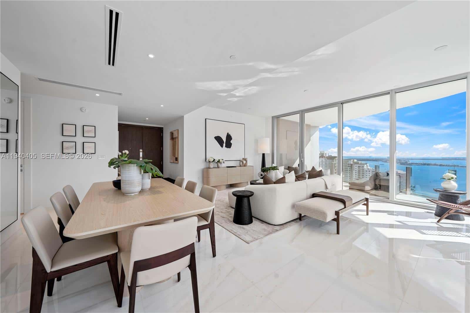 300 Biscayne Blvd Way # 3407, Miami FL 33131