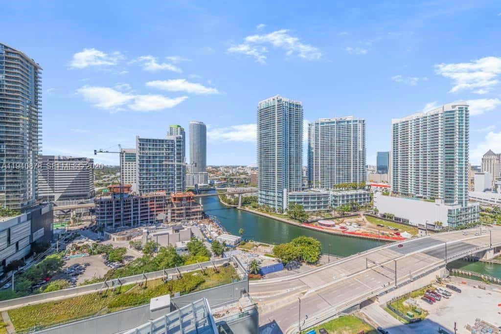 68 SE 6th St # 1710, Miami FL 33131