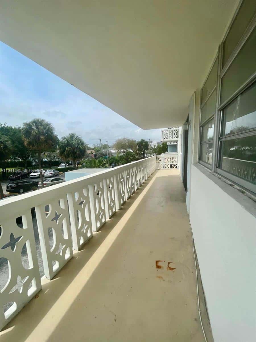 13155 Ixora Ct # 201, North Miami FL 33181