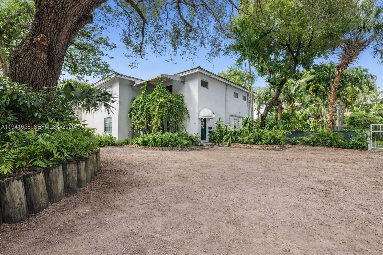 325 Bird Rd, Coral Gables FL 33146