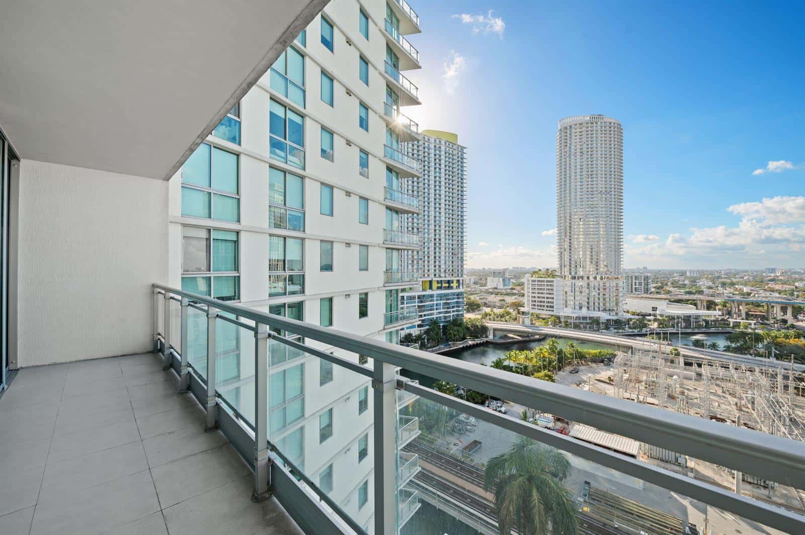 92 SW 3rd Street # 1807, Miami FL 33130