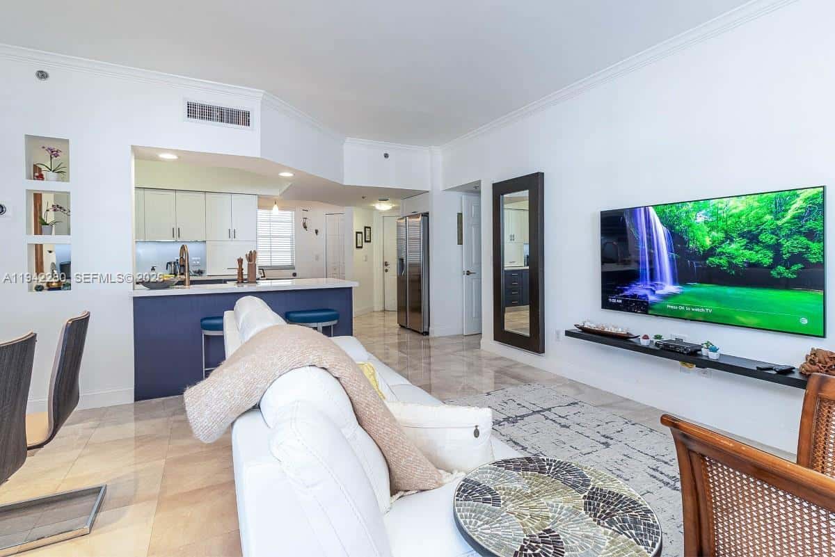 3165 NE 184th St # 6206, Aventura FL 33160