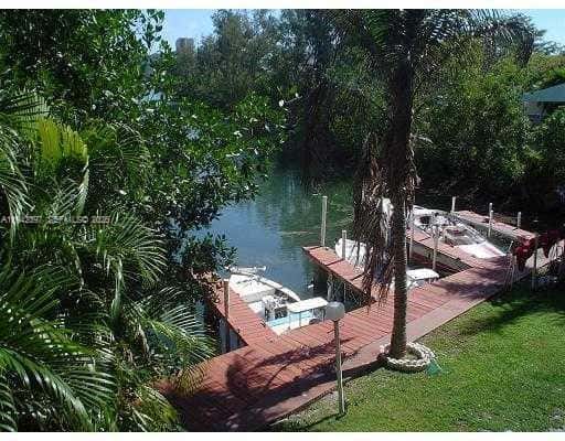 16531 NE 35th Ave # 201, North Miami Beach FL 33160