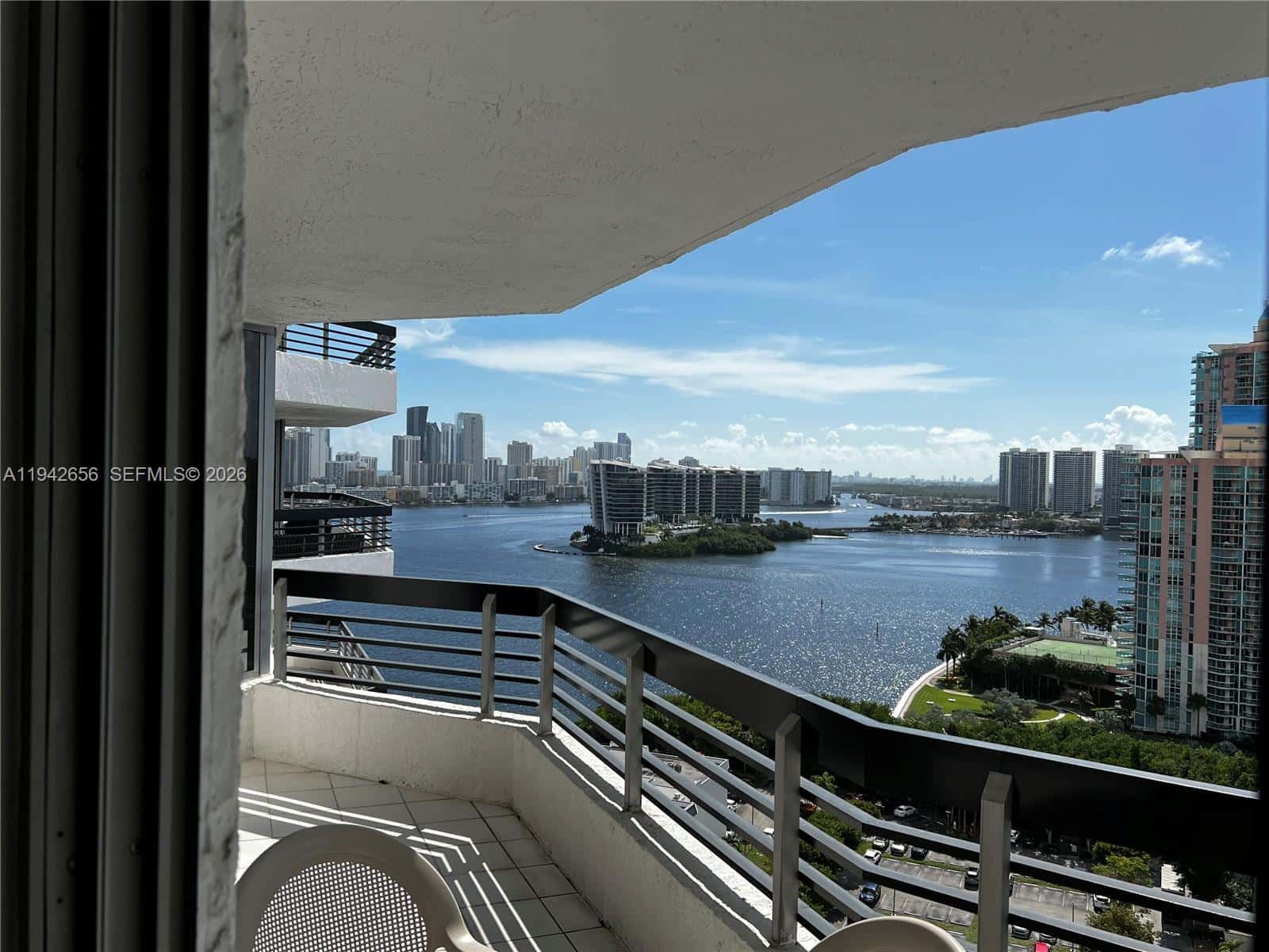 3400 NE 192nd St # 2102, Aventura FL 33180