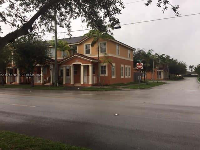 10852 SW 240th St, Homestead FL 33032