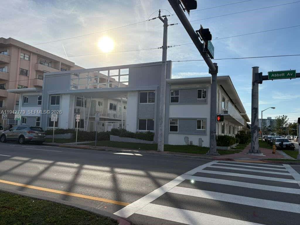 6890 Abbott Ave # 4B, Miami Beach FL 33141
