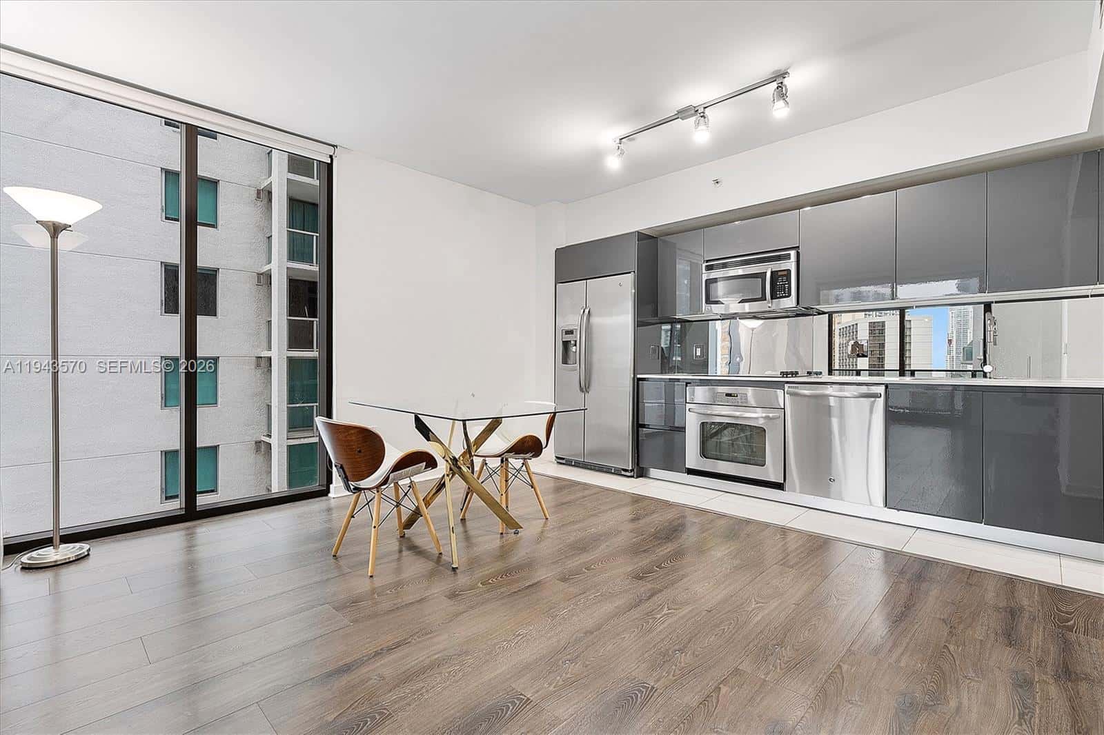 31 SE 6th St # 2008, Miami FL 33131