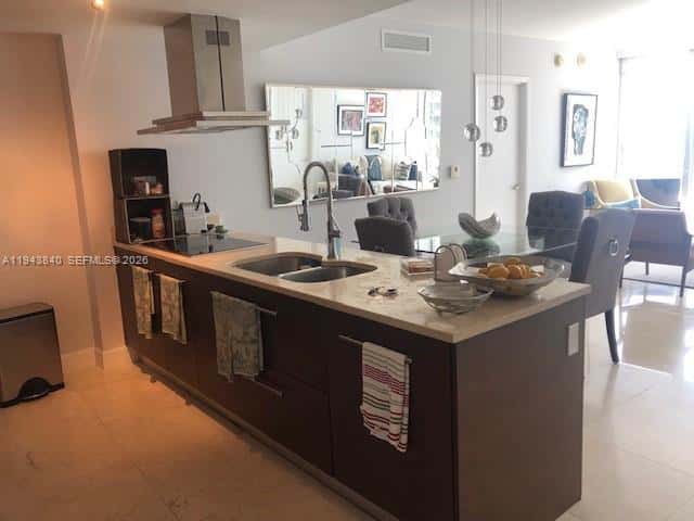 465 BRICKELL AVE # 818, Miami FL 33131