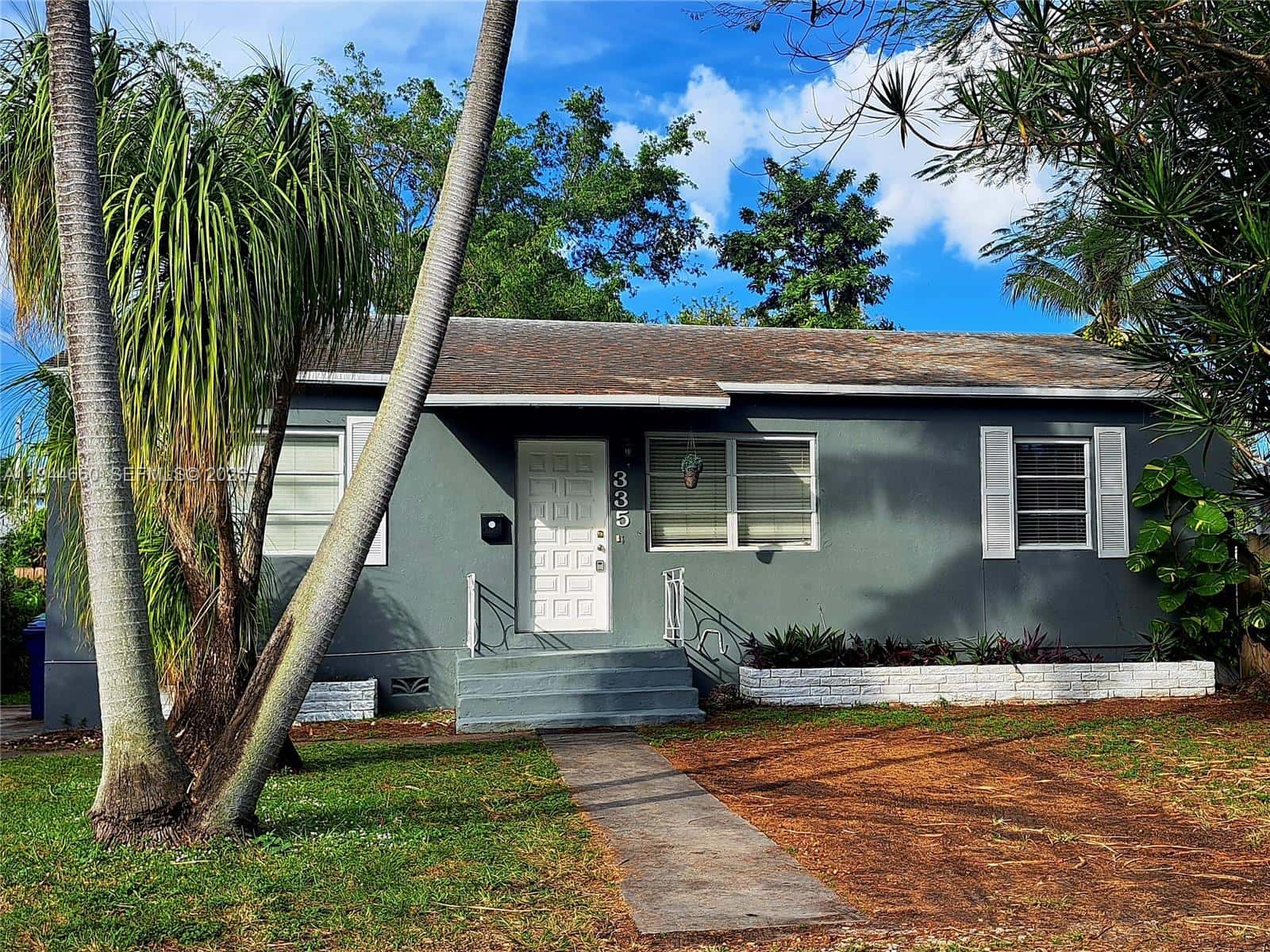 335 NW 102nd St, Miami FL 33150