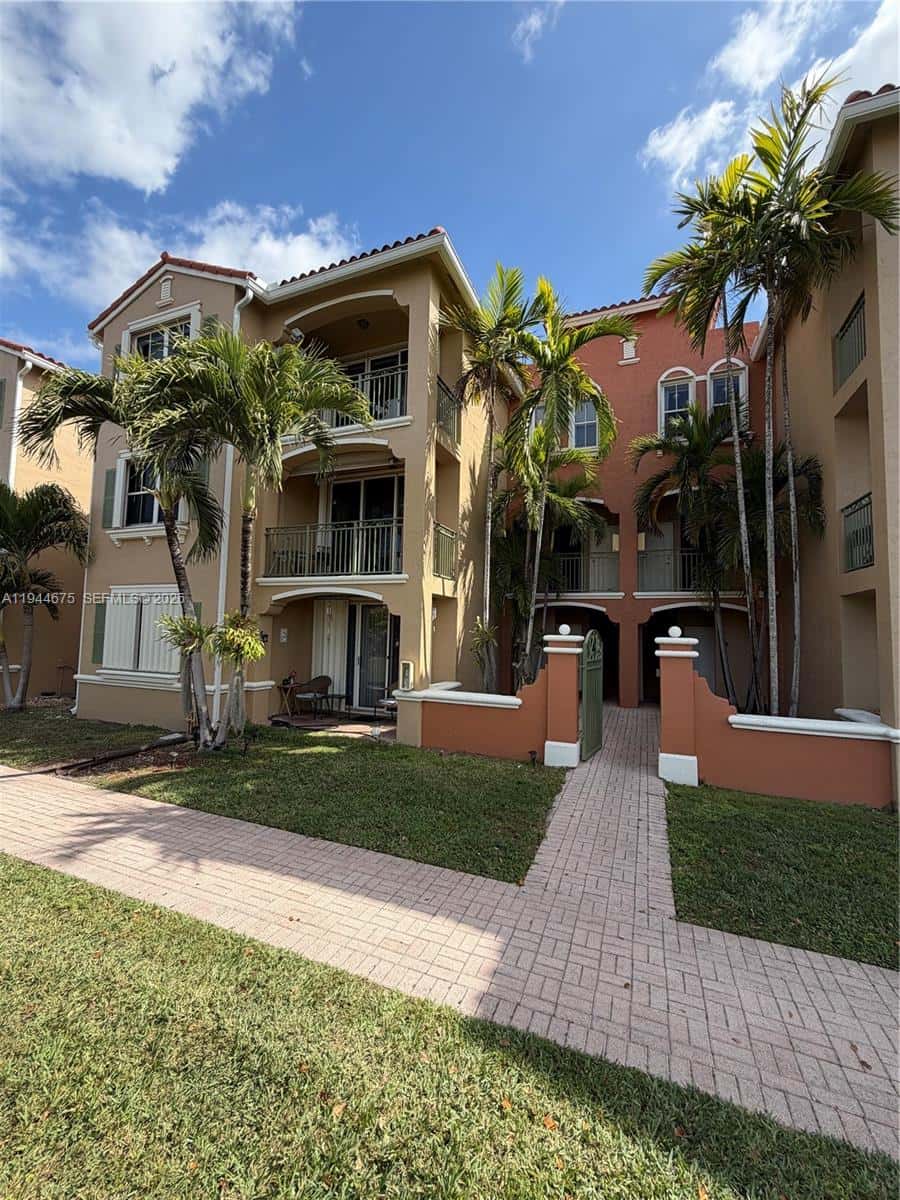 6440 NW 114th Ave # 437, Doral FL 33178