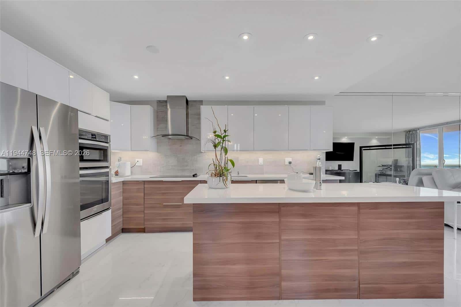 2301 Collins Ave # 810, Miami Beach FL 33139