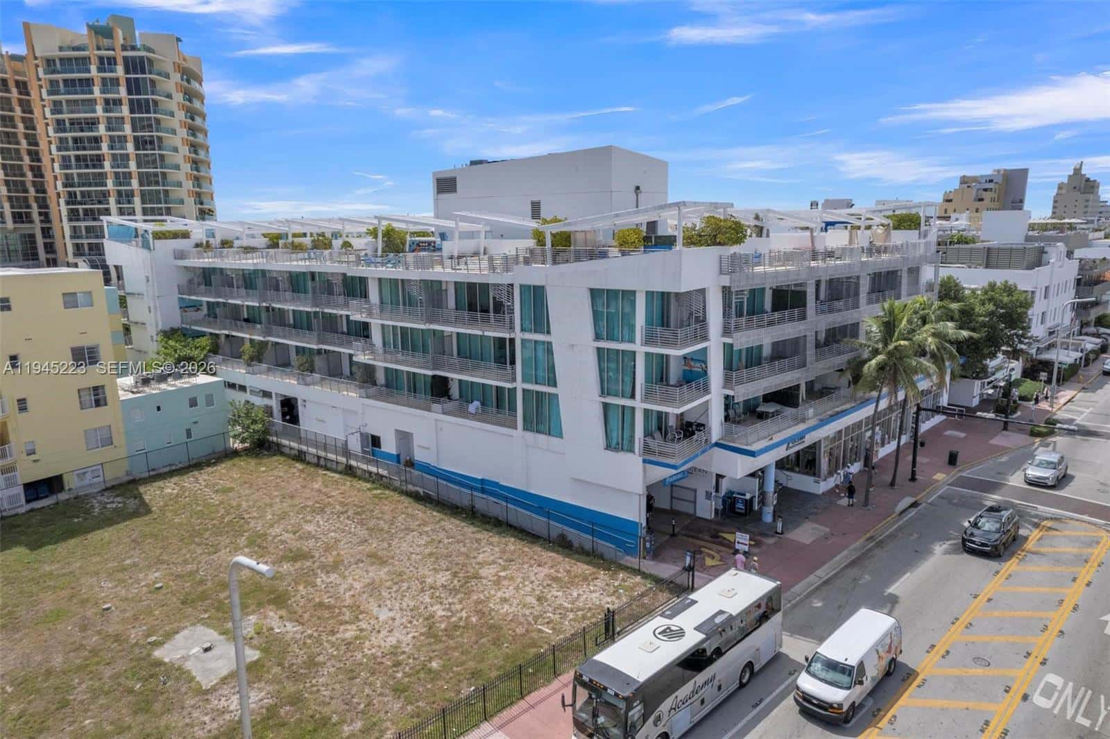 1437 Collins Ave, Miami Beach FL 33139