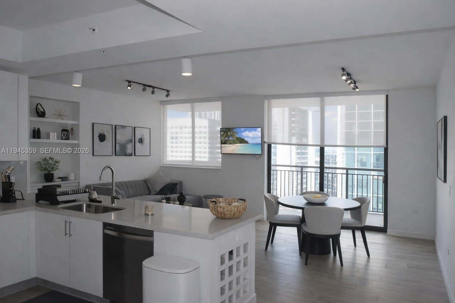999 SW 1st Ave # 2214, Miami FL 33130