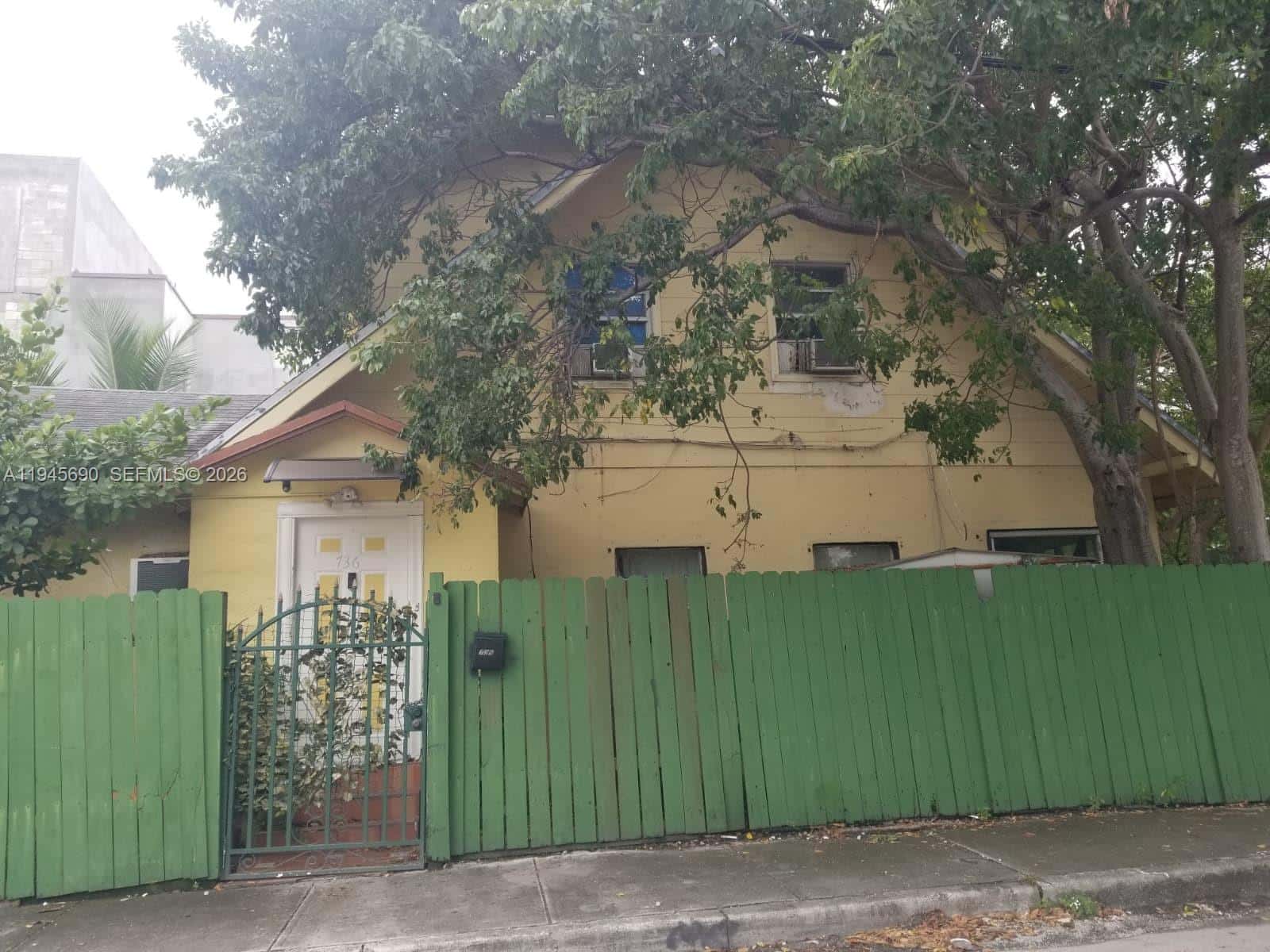 1245 NW 7th Ct, Miami FL 33136