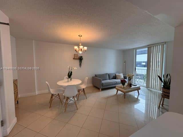 104 SW 9th St # 1403, Miami FL 33130