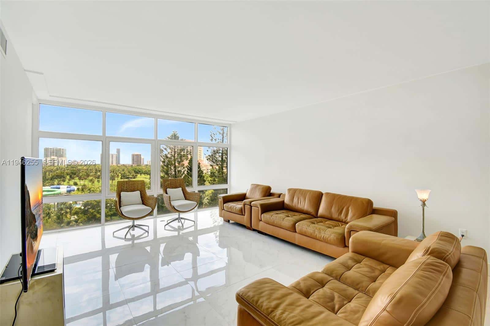 20100 W Country Club Dr # 1005, Aventura FL 33180
