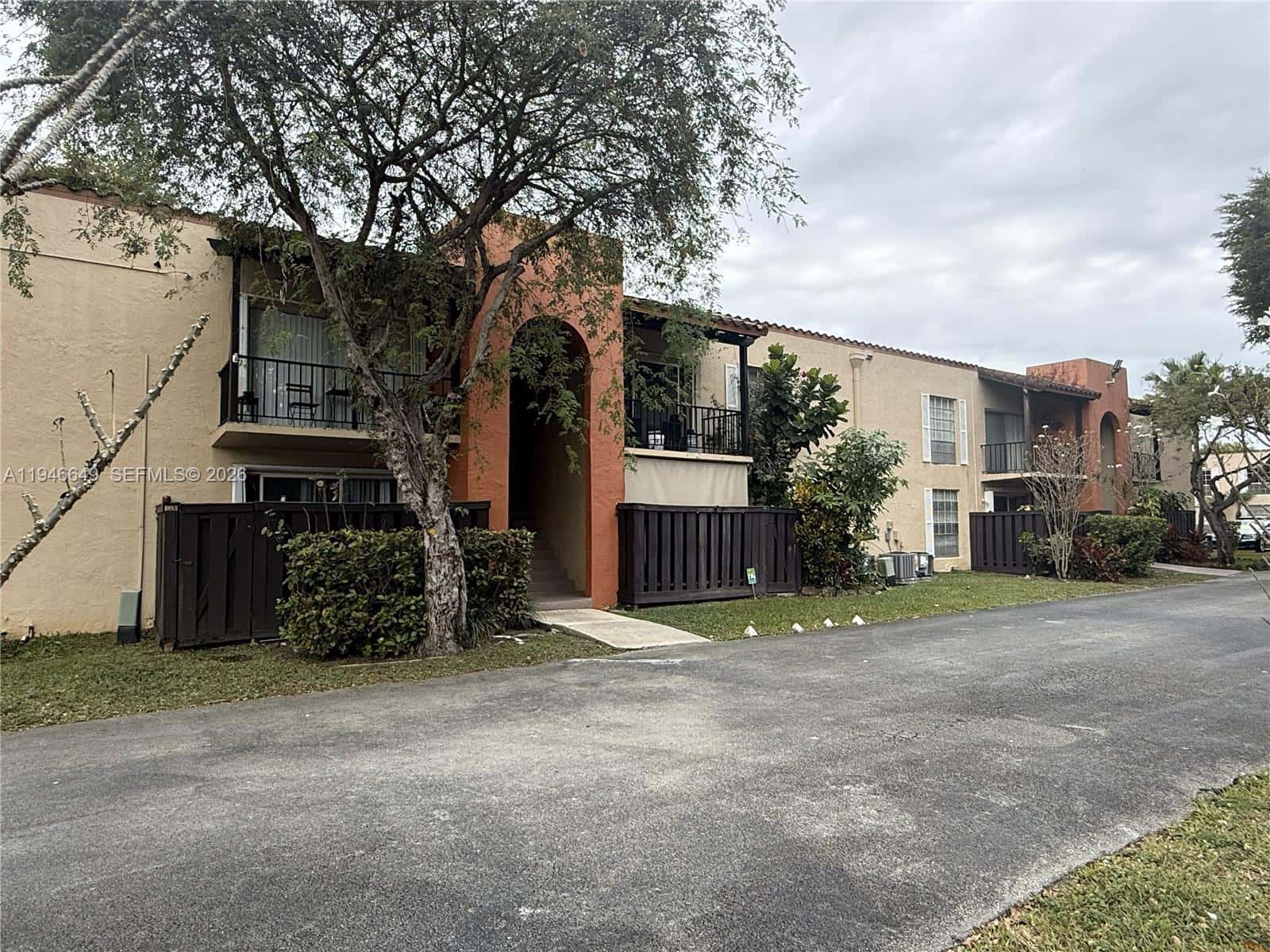 10822 N Kendall Dr # S23, Miami FL 33176