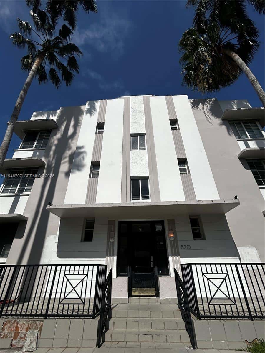 820 Euclid Ave # 206, Miami Beach FL 33139