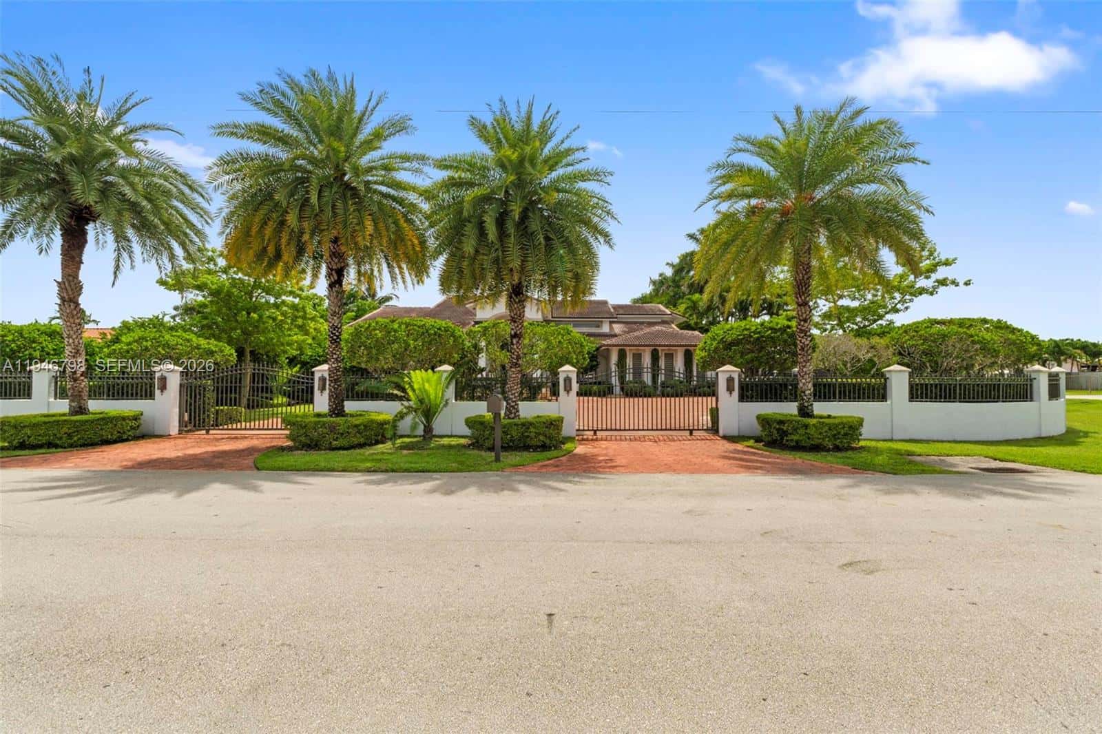 185 SW 130th Ave, Miami FL 33184