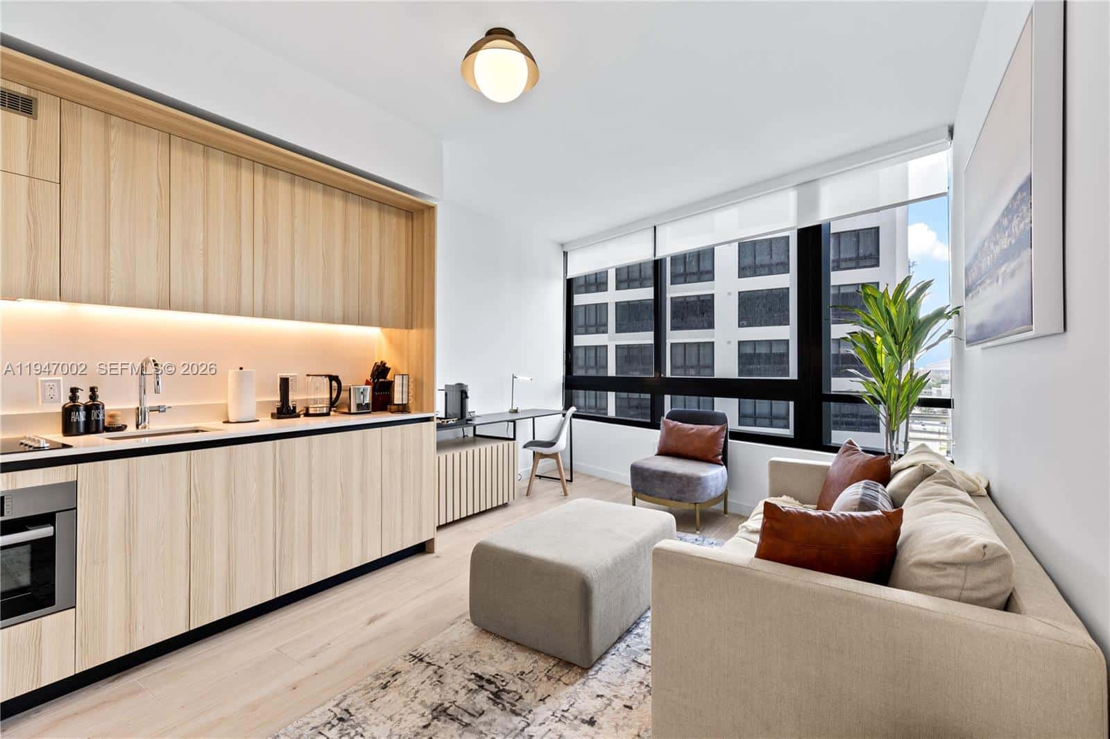 225 N Miami Ave # 1102, Miami FL 33128