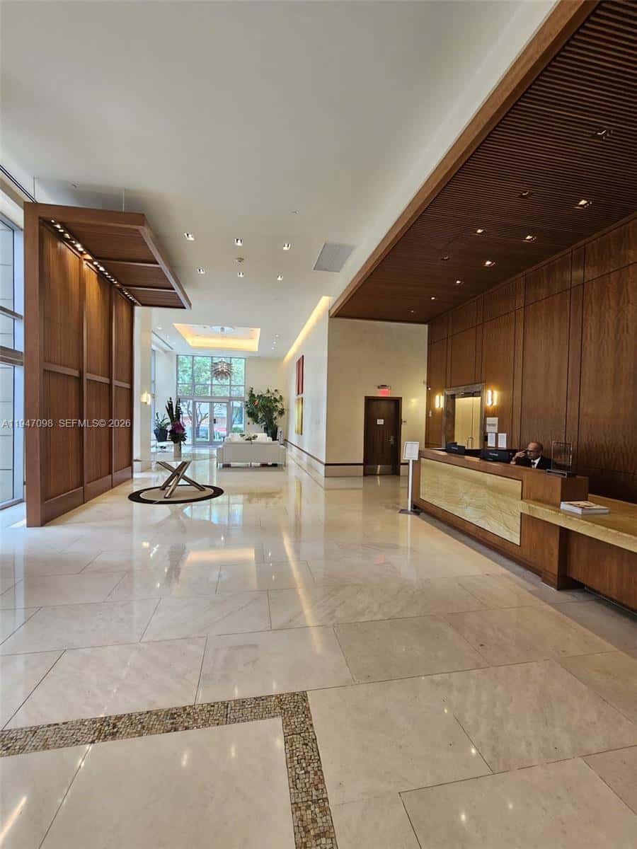 1060 Brickell Ave # 1917, Miami FL 33131