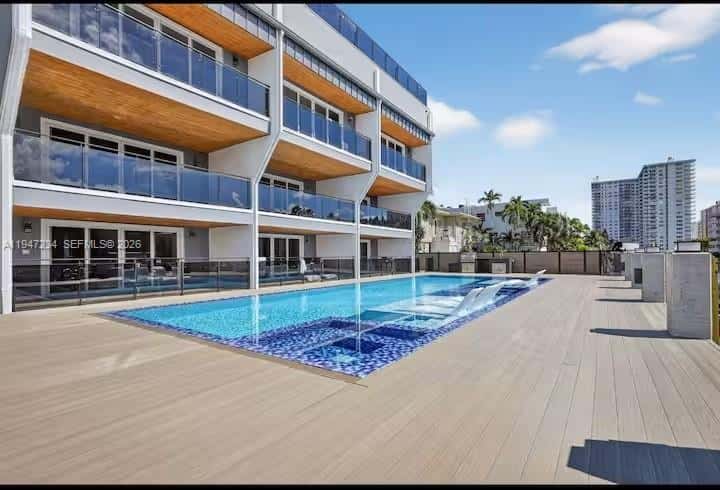 3822 NE 171st St # 3822, North Miami Beach FL 33160